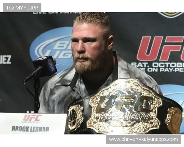 UFC怒砸对手身体，燃爆格斗狂潮的极致瞬间